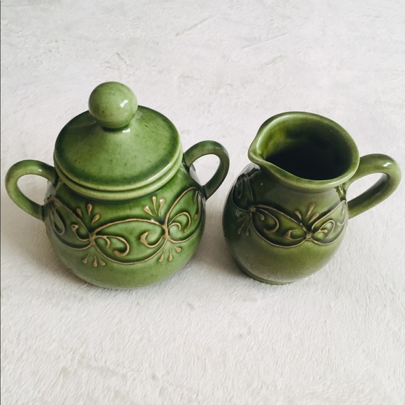 Vintage Pottery Sugar & Creamer Set. - Picture 7 of 7